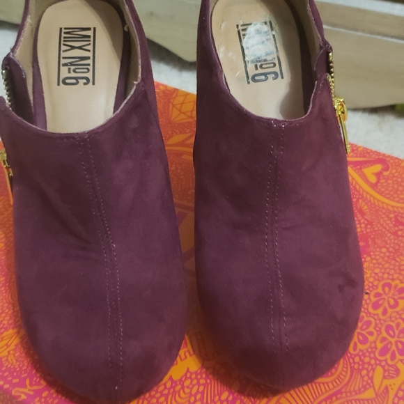 Booties - Picture 3 of 4